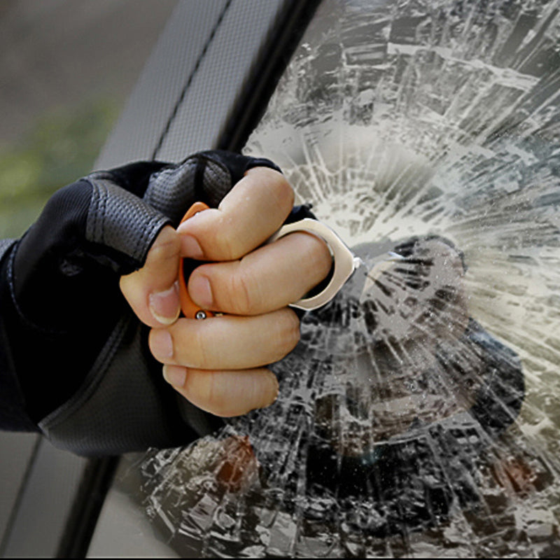 Speciális kulcstartó önvédelemhez